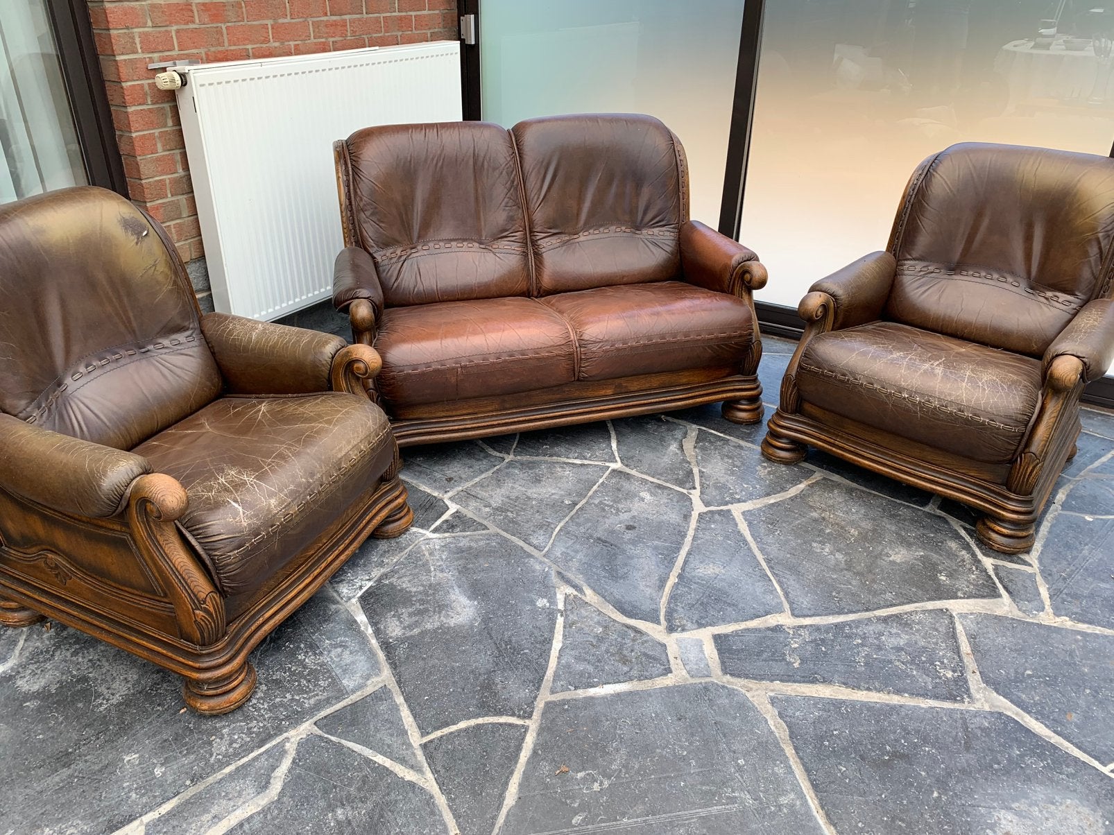 Salon en cuir et bois - bon état, Enlèvement, Utilisé, Bois