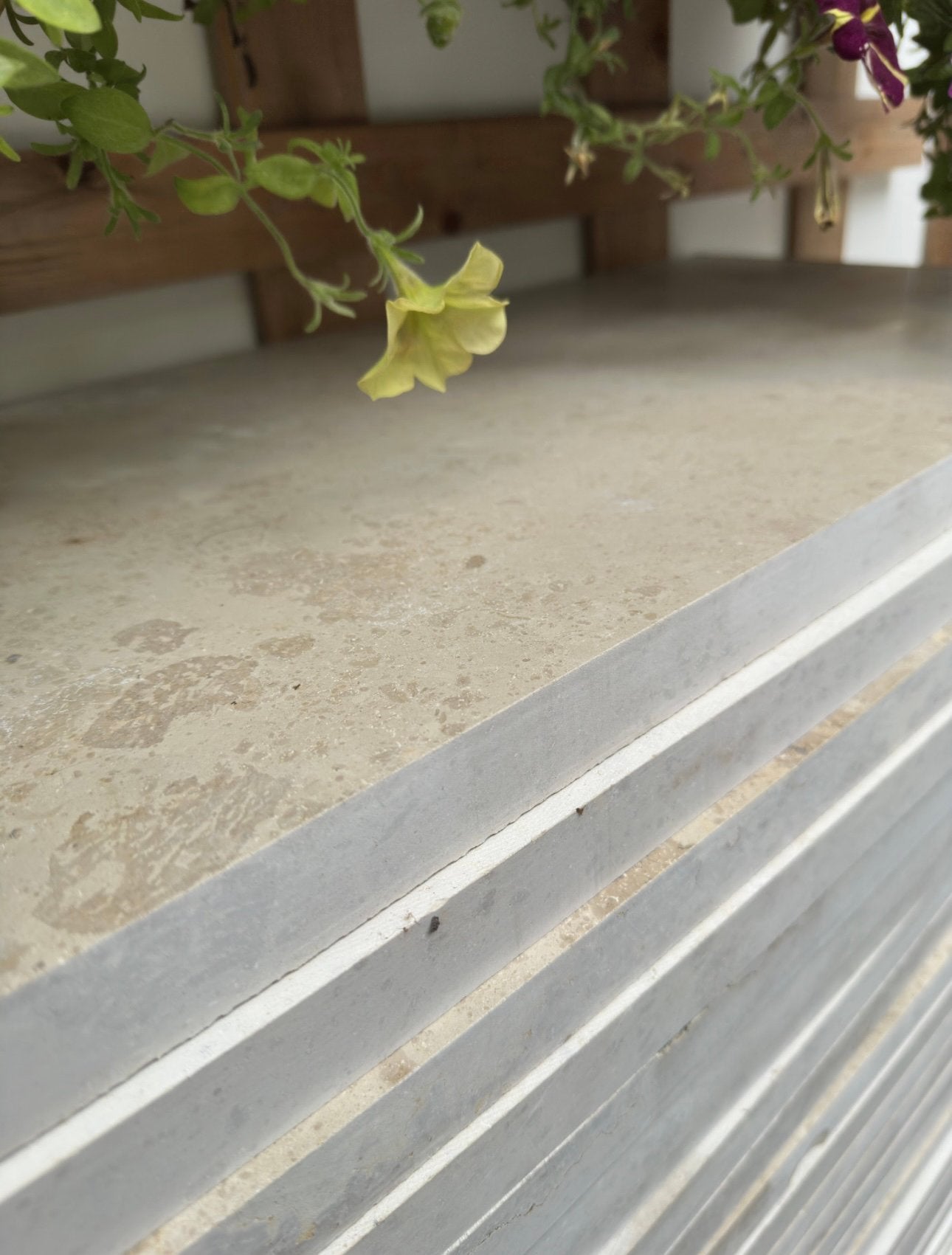 Travertin natuursteen tegels – 100 m², €25/m², Doe-het-zelf en Bouw, Tegels, Ophalen, Nieuw, Overige materialen, Vloertegels