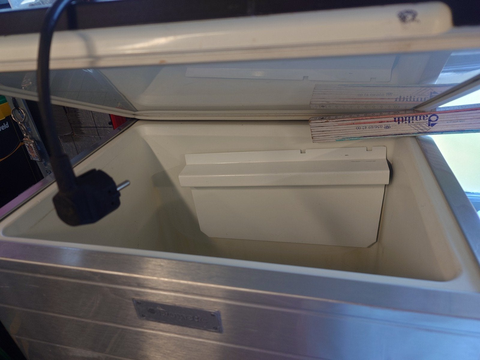 Frigo (absorber cooler)