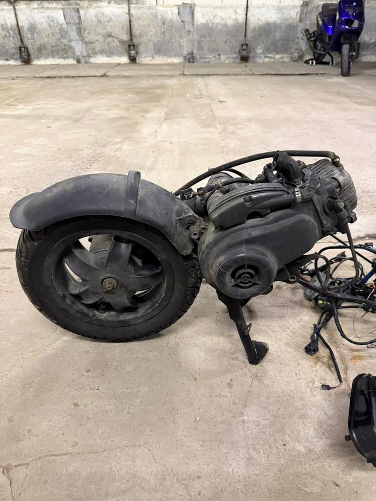 Piaggio zip 4t 2v blok, Fietsen en Brommers, Ophalen of Verzenden, Zo goed als nieuw, Blok, Piaggio