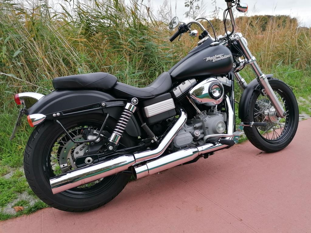 Harley Davidson Dyna Streetbob mat zwart !, Motoren, 2 cilinders, 1600 cc, Motorrijbewijs A, Particulier