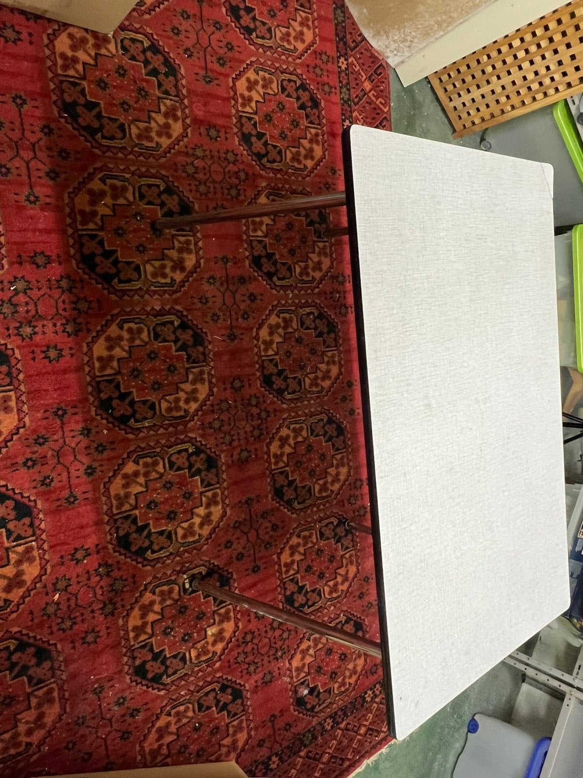 GRATIS Kleine keukentafel, Bricolage & Construction, Dalles & Carrelages, Enlèvement, Comme neuf
