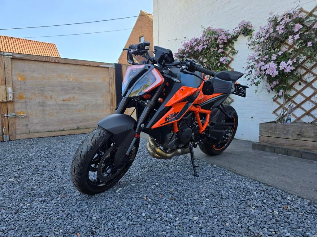 Ktm Super Duke 1290 R Akrapovic uitlaatlijn btw 516km nieuw!, Motoren, Motoren | KTM, Motorrijbewijs A, Bedrijf, 1301 cc, Meer dan 35 kW
