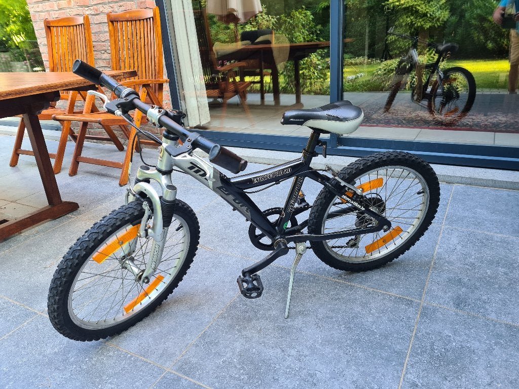 Kinderfiets MINERVA Escape Pro 20 inch, goede staat., Fietsen en Brommers, Fietsen | Jongens, Ophalen, Velgrem, Handrem, 20 inch