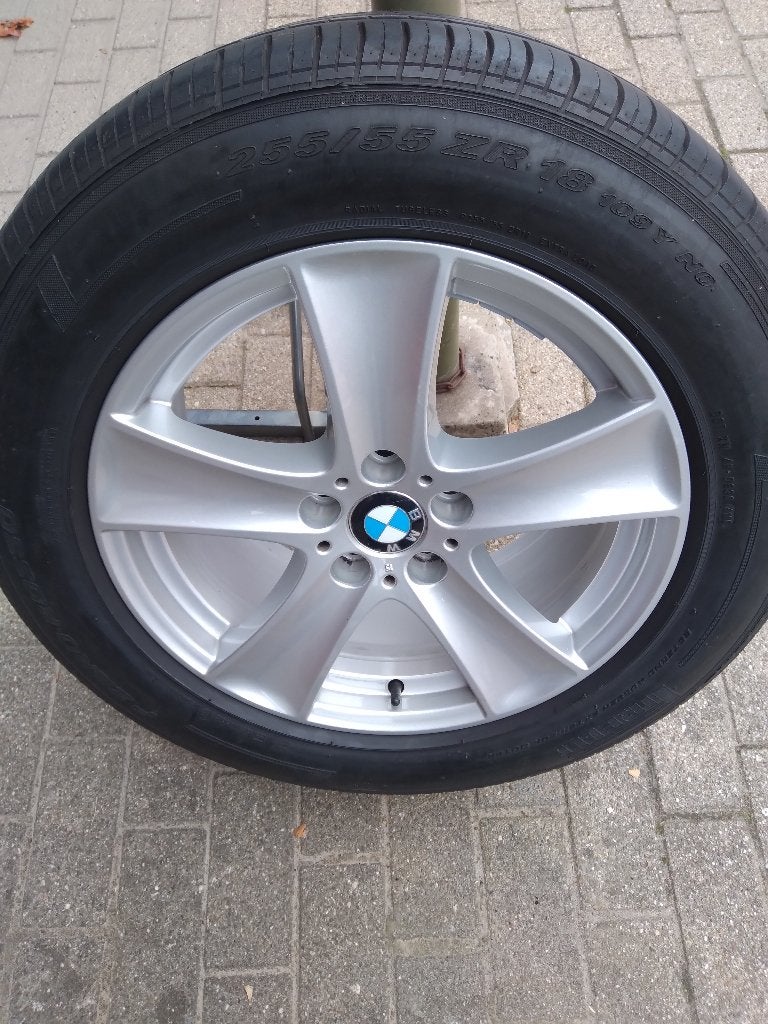 BMW X5 E70 Alu velgen und banden, Autos : Pièces & Accessoires, Pneus & Jantes, Pneu(s), Pneus été, 18 pouces, 255 mm, Véhicule tout-terrain