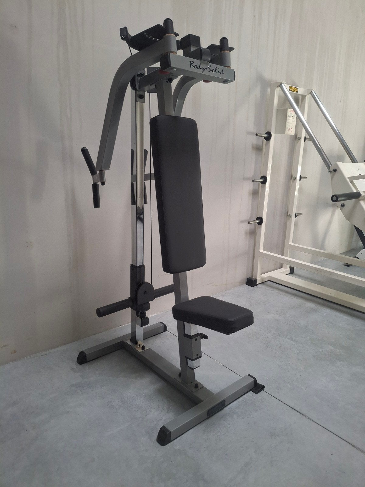 Body solid pec deck, Ophalen