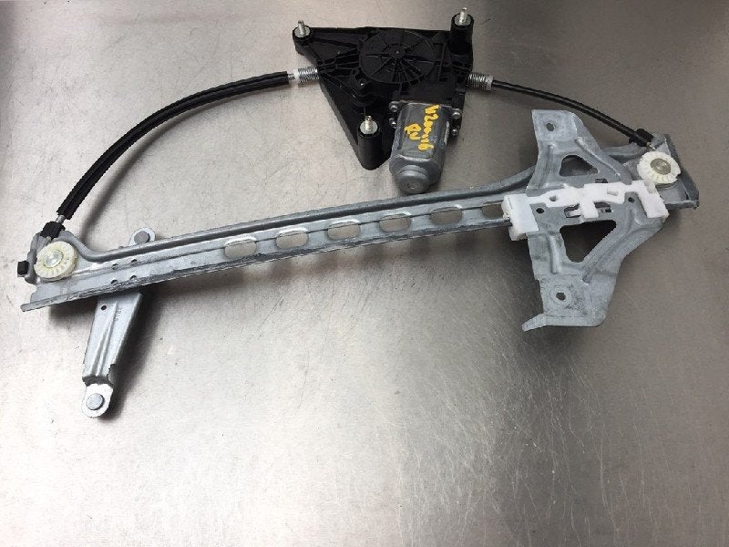 VITRE MECANISME AVANT DROIT Toyota Aygo (B40) (|430086K0|), Utilisé, Toyota