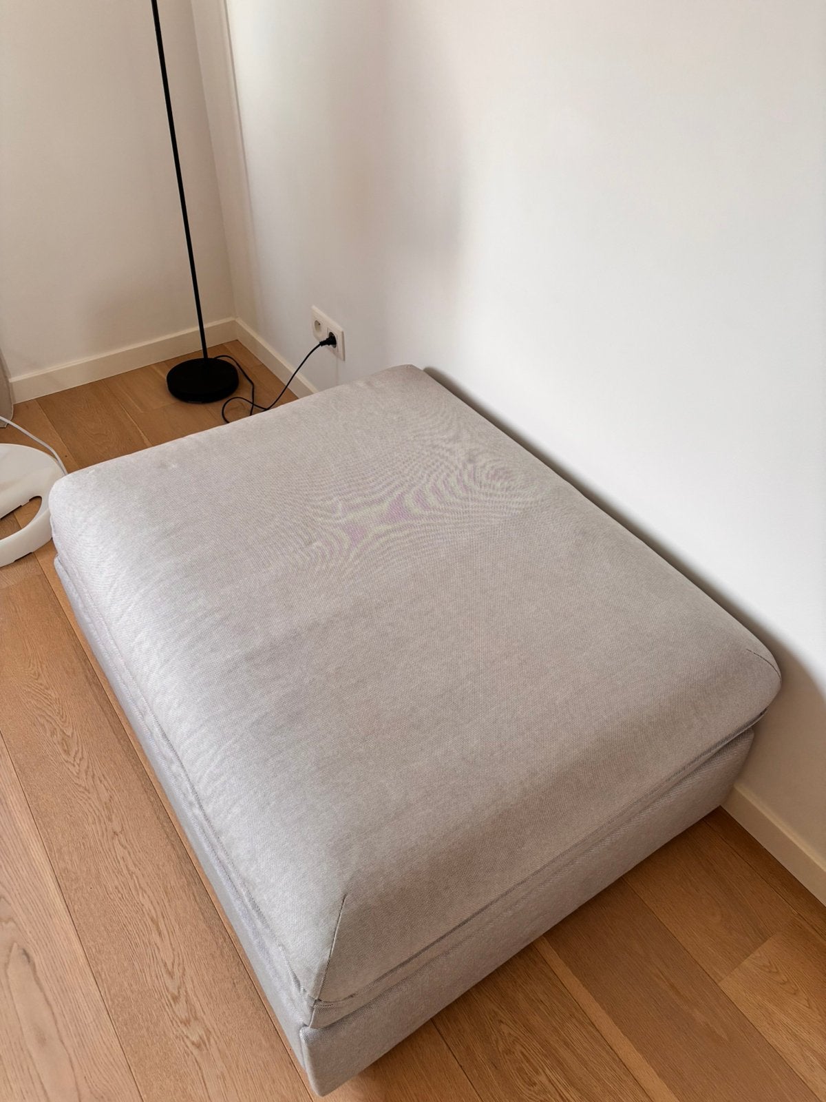 Pouf-lit d’appoint Vallentuna IKEA gris clair, Maison & Meubles, Chambre à coucher | Matelas & Sommiers, Sommier, 200 cm, Une personne