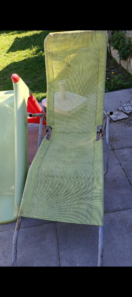 Ligstoel voor de tuin, Ophalen