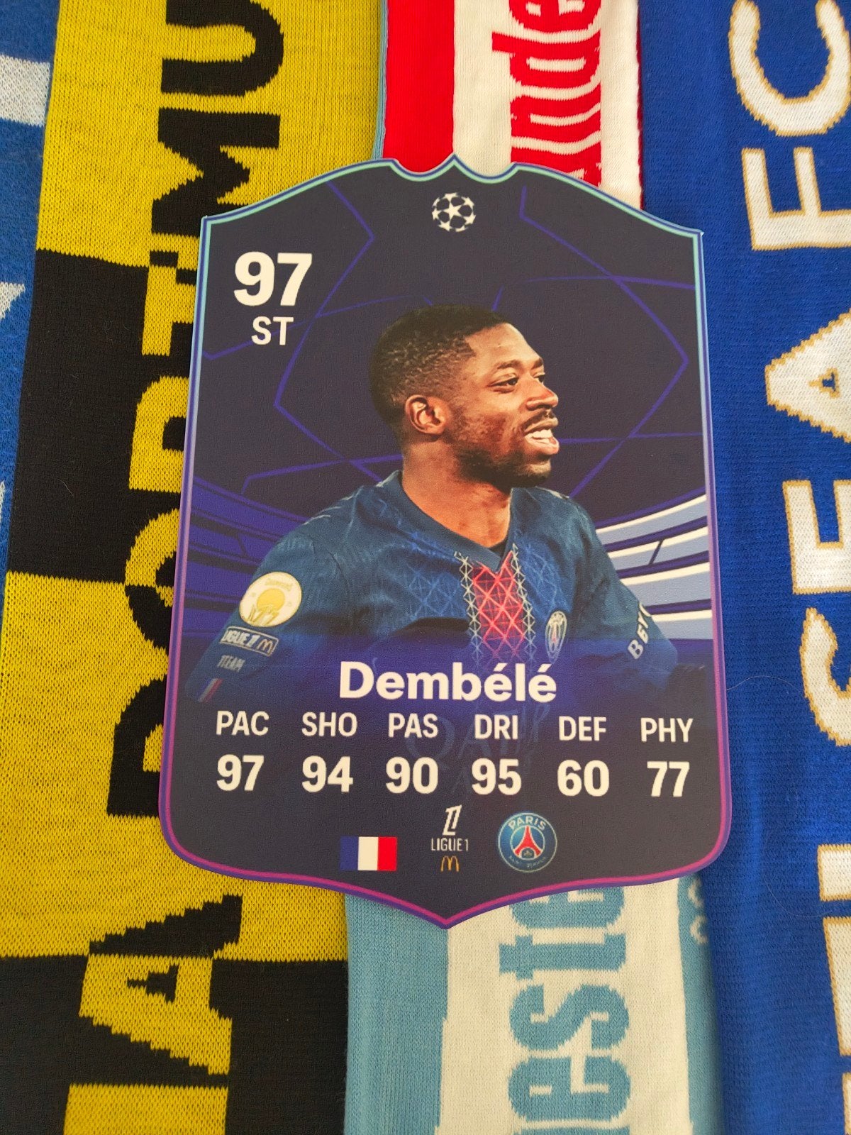 Voetbalkaartje (37cmx25cm) - Ousmane Dembele, Ophalen of Verzenden, Zo goed als nieuw, Plaatje
