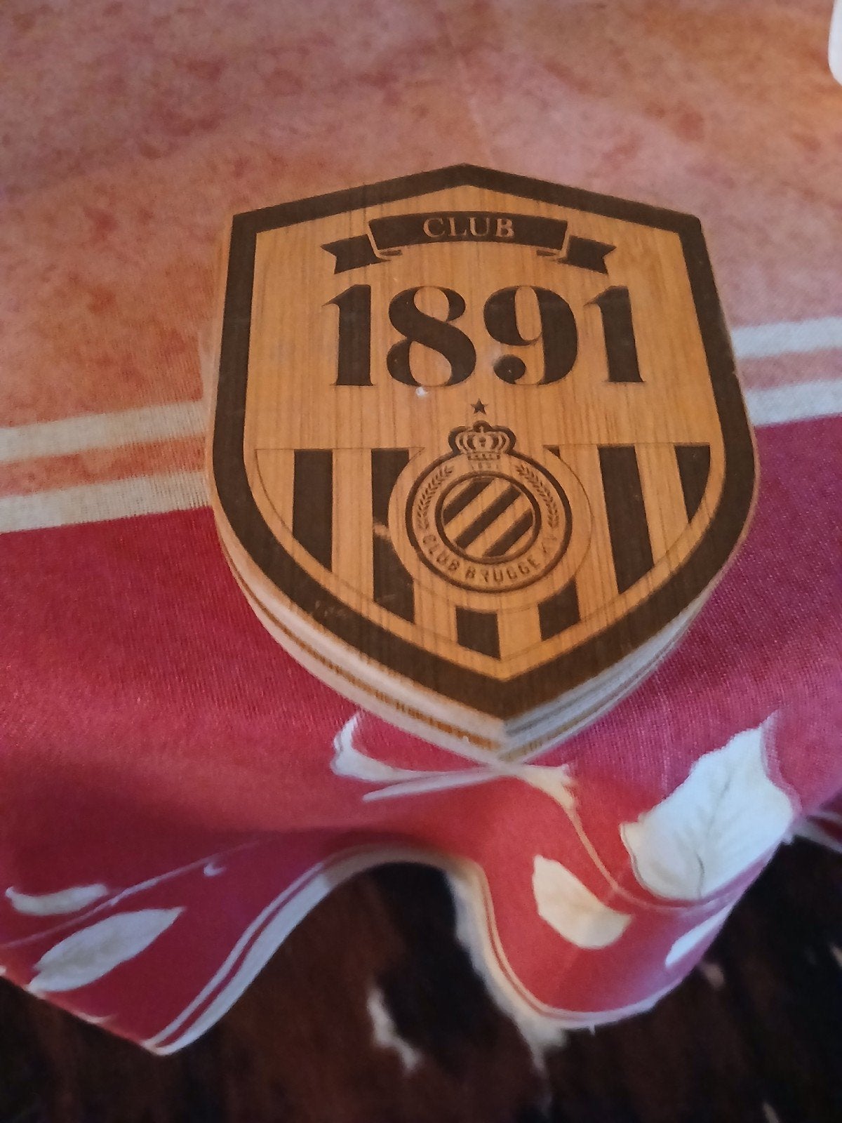 4 onderleggers van club brugge, Ophalen