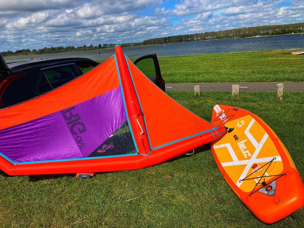 Ensemble windsup ( planche +Greement gonfable), Sports nautiques & Bateaux, Planche à voile, Enlèvement, Utilisé, Arrows, Planche