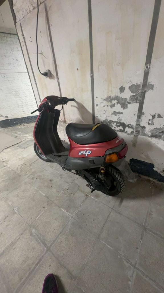 Piaggio zip type 3 project 70cc, Fietsen en Brommers, Ophalen of Verzenden, Zo goed als nieuw, Piaggio