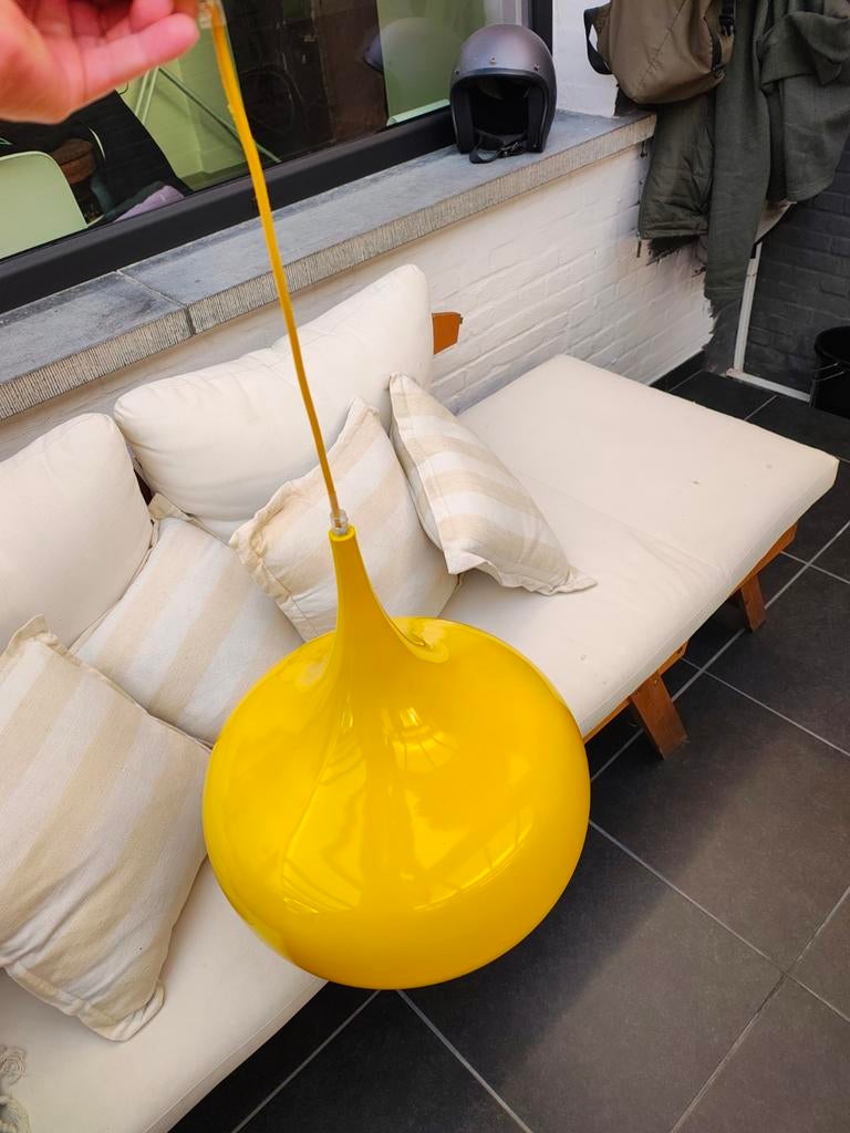 Gele vintage lamp, Ophalen
