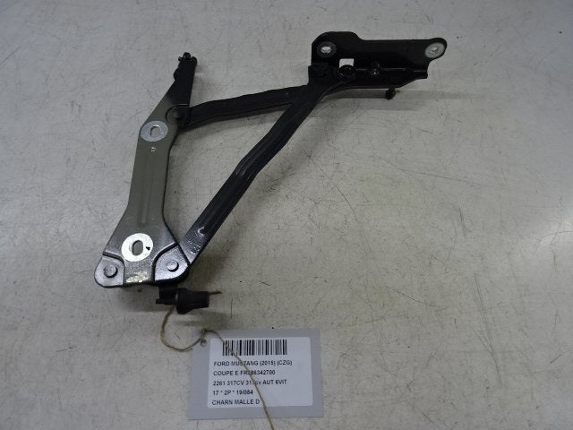 COFFRE COUVERCLE CHARNIERE DROIT Mustang VI Fastback, Mevr. I. Hauben, Pièces américaines, Utilisé, Rue de l'Espoir 34 34
4030  GRIVEGNÉE, BE