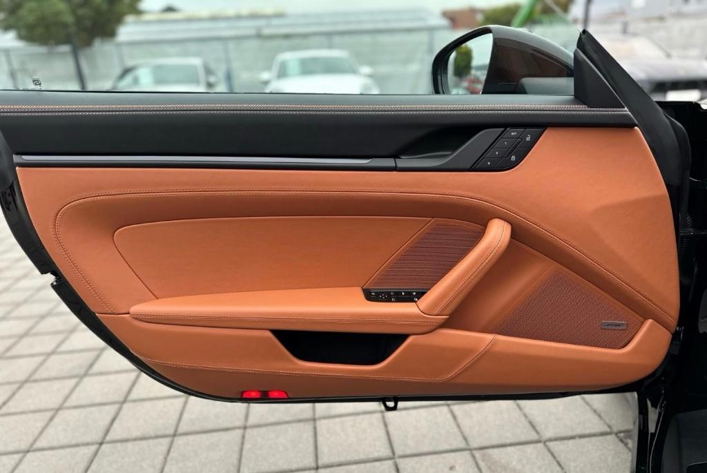 NEW MODEL 992.2 CABRIO 4 GTS 541PK PDK HERMES EDI/ADZET/LIFT, Cuir, Achat, Euro 6, Entreprise