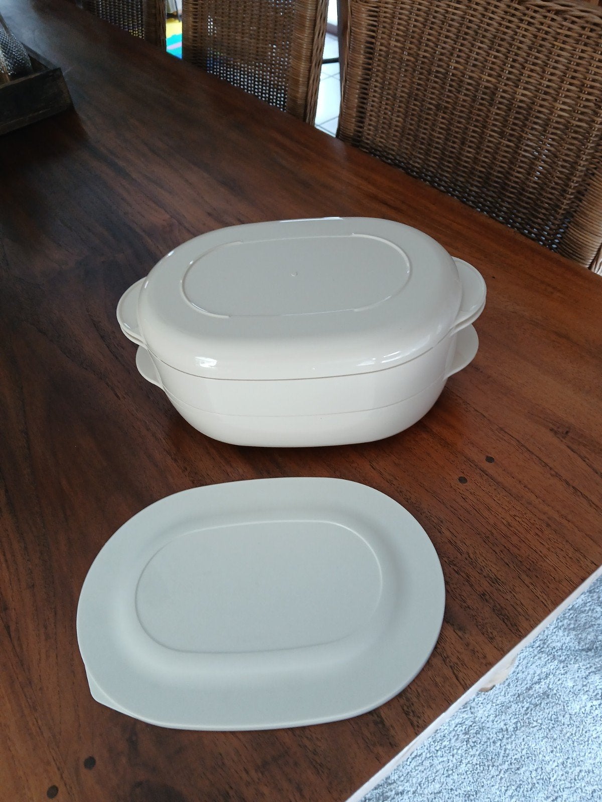 Tupperware  micrcook 1.5 liter met extra vergiet, Huis en Inrichting, Keuken | Tupperware, Ophalen of Verzenden, Crème, 1500 ml