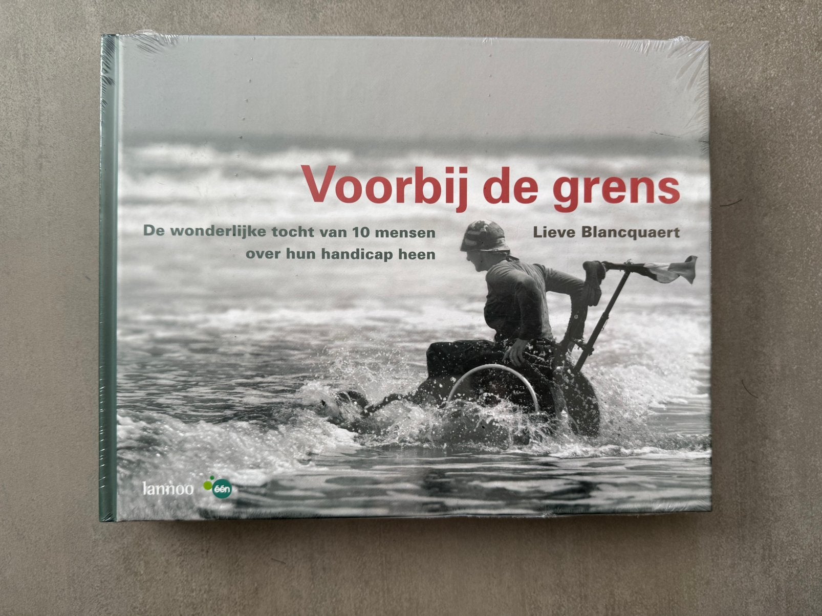 Voorbij de grens. Lieve Blancquaert, Ophalen, Nieuw, Maatschappij en Samenleving