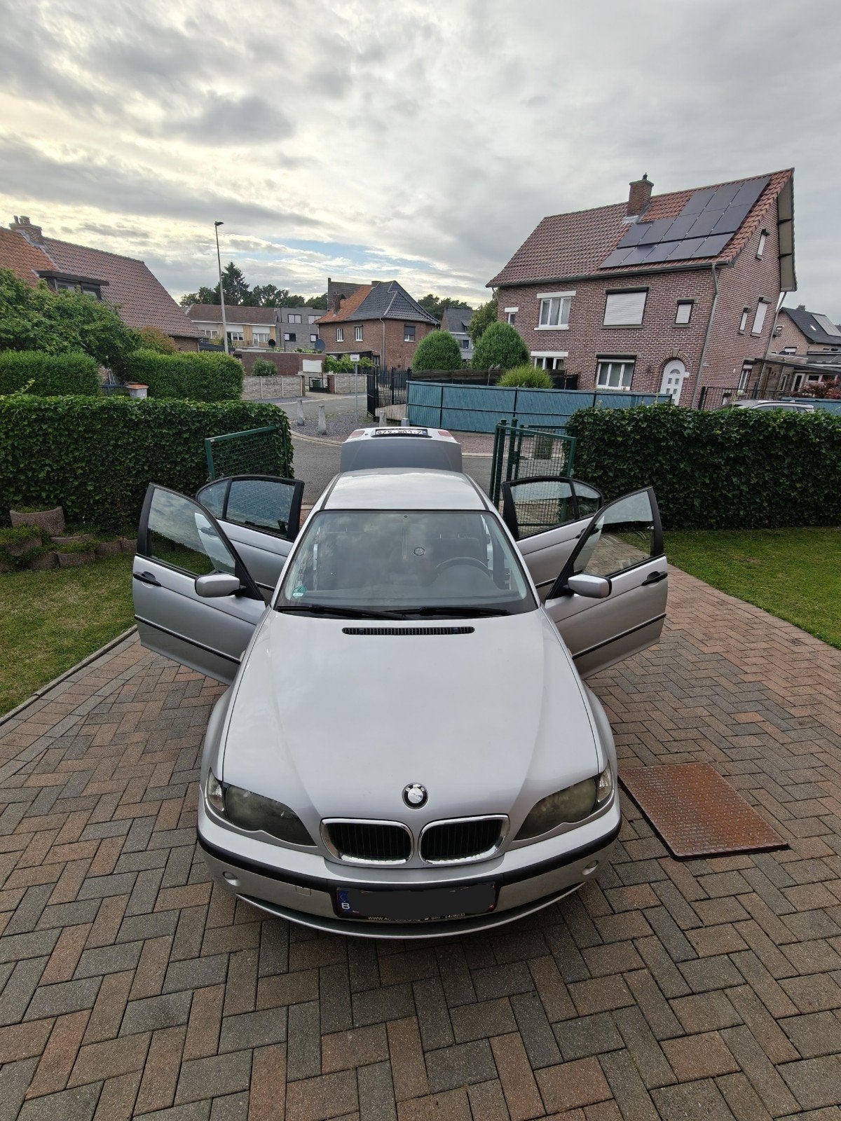 BMW 316i Benzine/LPG verkoop zonder keuring voor export, Autos, Argent ou Gris, Achat, Boîte manuelle, 5 portes