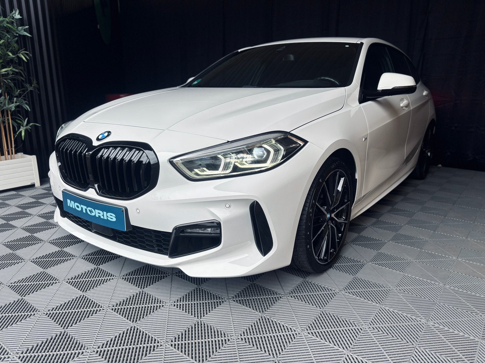 BMW 1er 118i M Sport, Autos, Cuir, Essai à domicile, Achat, https://public.car-pass.be/vhr/