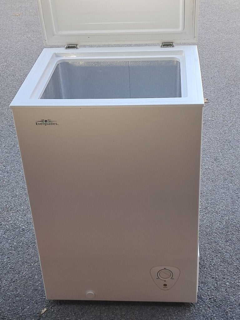 Diepvrieskoffer, 1 jaar oud, nieuw 149 euro, zeer zuinig, Elektronische apparatuur, Vrieskist, Zo goed als nieuw, 60 tot 90 cm