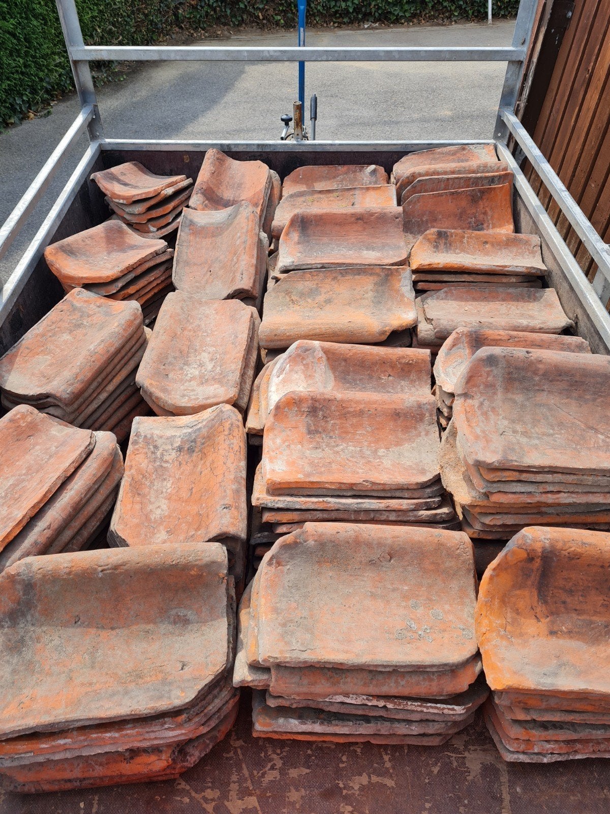 Partij Oude Boomse Dakpannen (Zachtrood) – 400 stuks/22m², Doe-het-zelf en Bouw, Dakpannen en Dakbedekking, Ophalen, Gebruikt