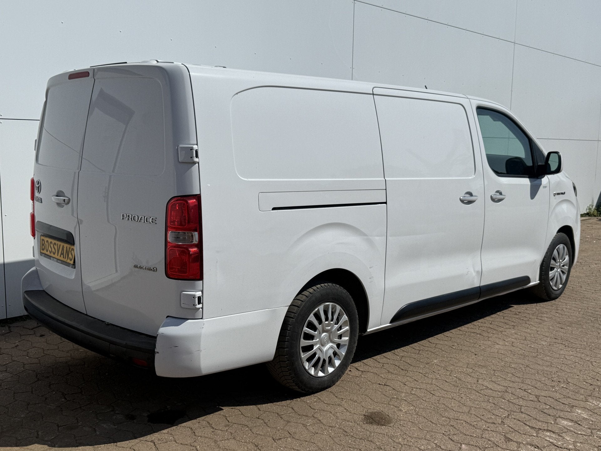 Toyota ProAce Electric 75kWh 136PK L2 Elektrisch 93.0% (SOH), Autos, Camionnettes & Utilitaires, 100 kW, 330 km, Achat, Entreprise