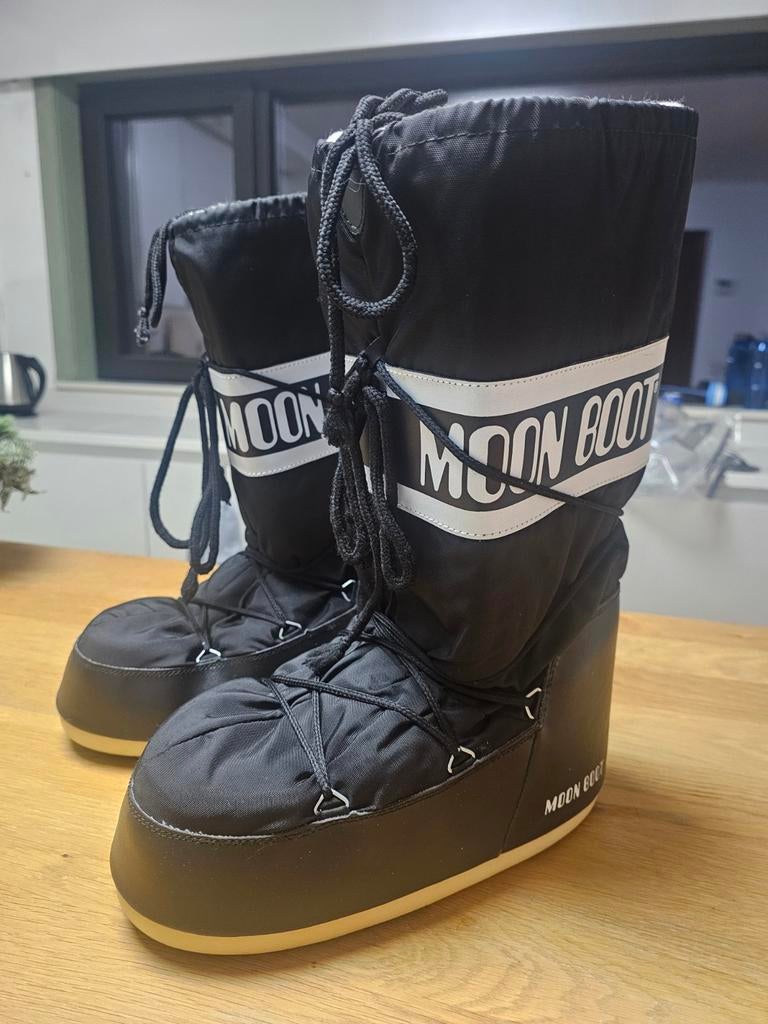Nieuwe Moonboots maat 45 - 47 kleur zwart, Enlèvement, Comme neuf, Bottes de neige