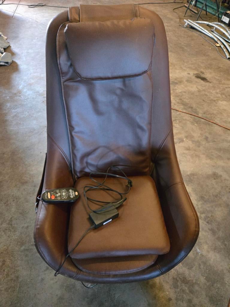 Magnifique fauteuil de massage en cuir, Maison & Meubles, Fauteuils, Enlèvement