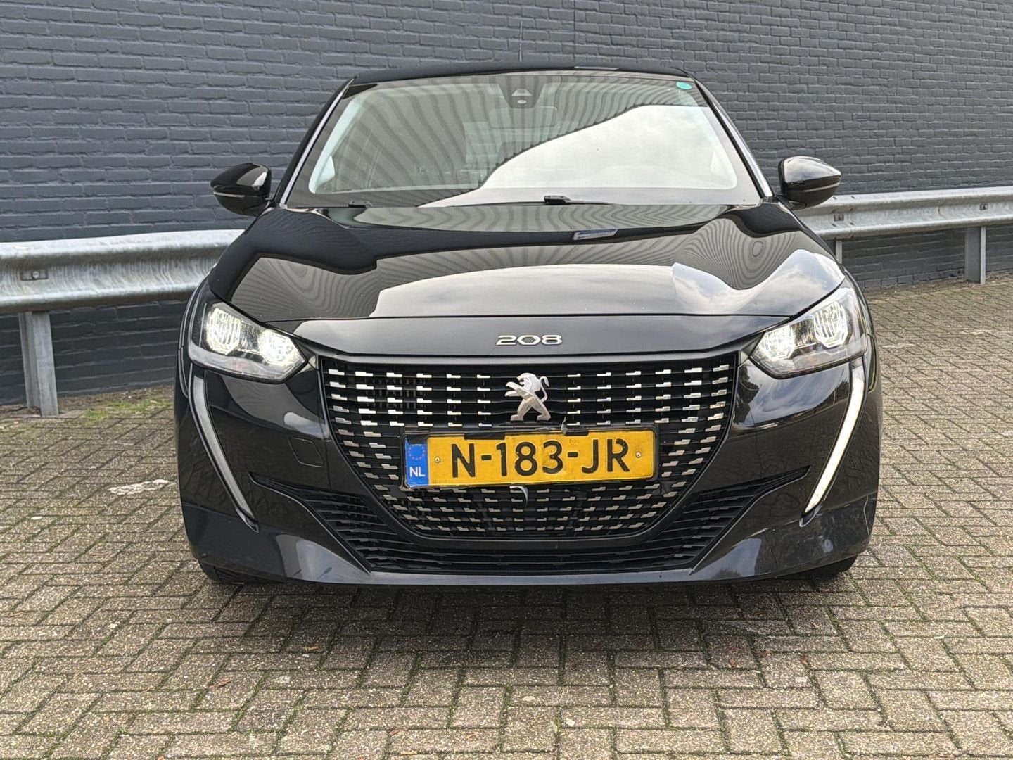 Peugeot 208 1.2 PureTech Blue Lease Active | € 6.500,- NETTO, Zwart, Stadsauto, 122 g/km, Verwarmde buitenspiegels