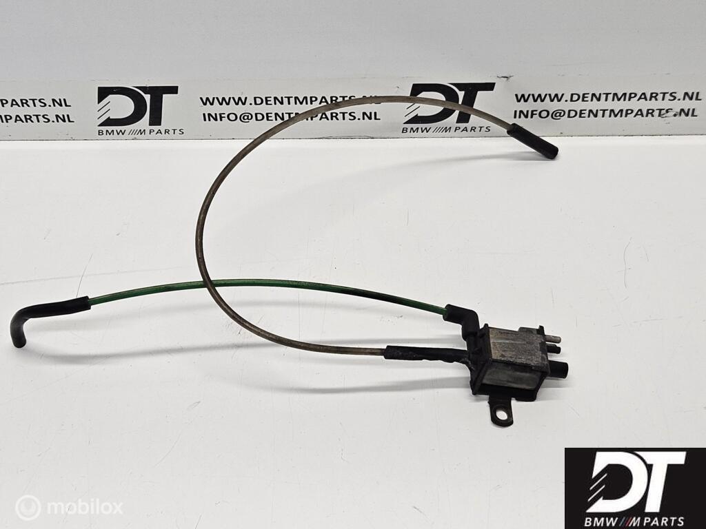 Vacuum ventiel inlaat BMW M5 E34 S38 11741742711, Gebruikt, Ophalen of Verzenden, BMW, BMW
