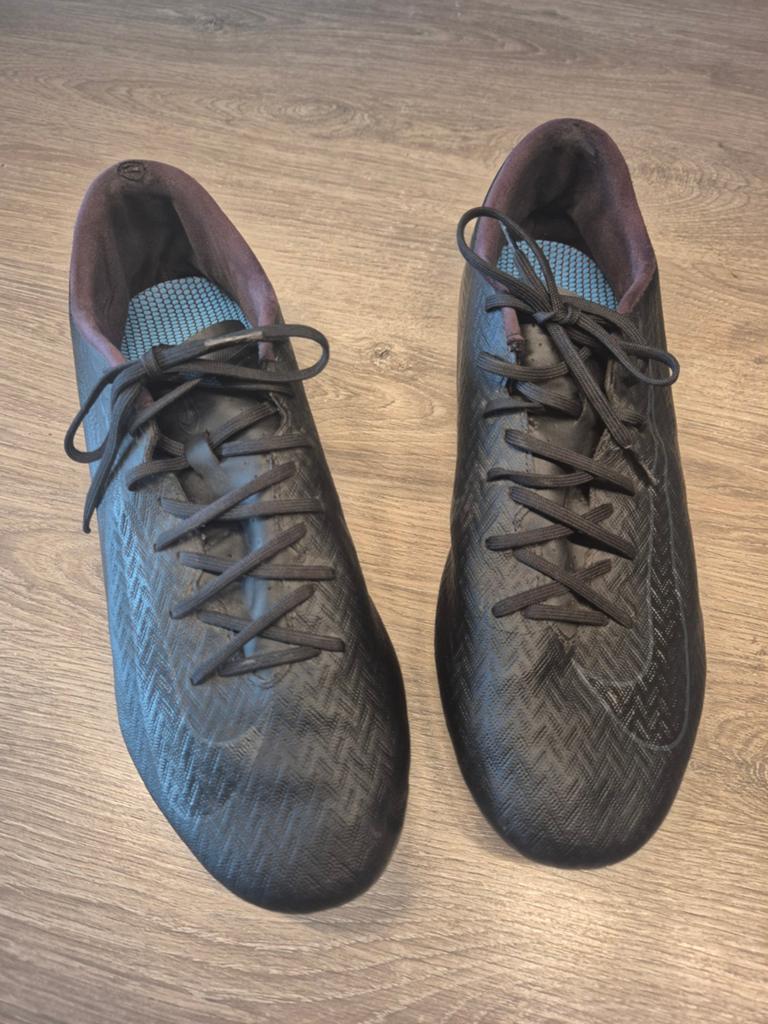 Nike voetbal schoenen, Sport en Fitness, Voetbal, Ophalen, Gebruikt, Schoenen