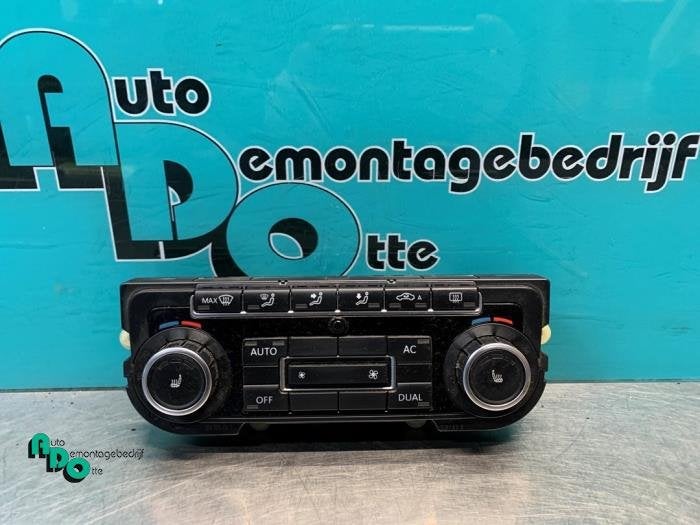 Kachel Bedieningspaneel van een Volkswagen Golf (Golf 09-), Gebruikt, -, Volkswagen, -