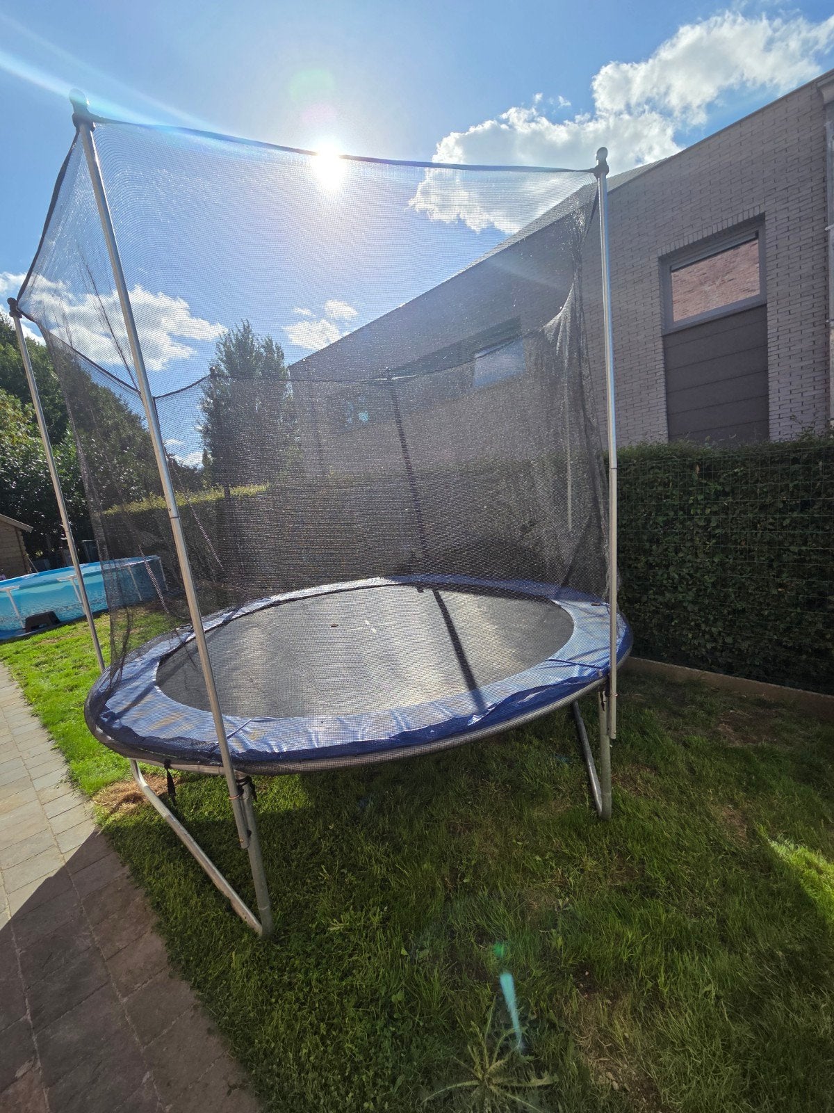 trampoline : diamètre de 305 cm, Enfants & Bébés, Jouets | Extérieur | Trampolines, Enlèvement, Utilisé