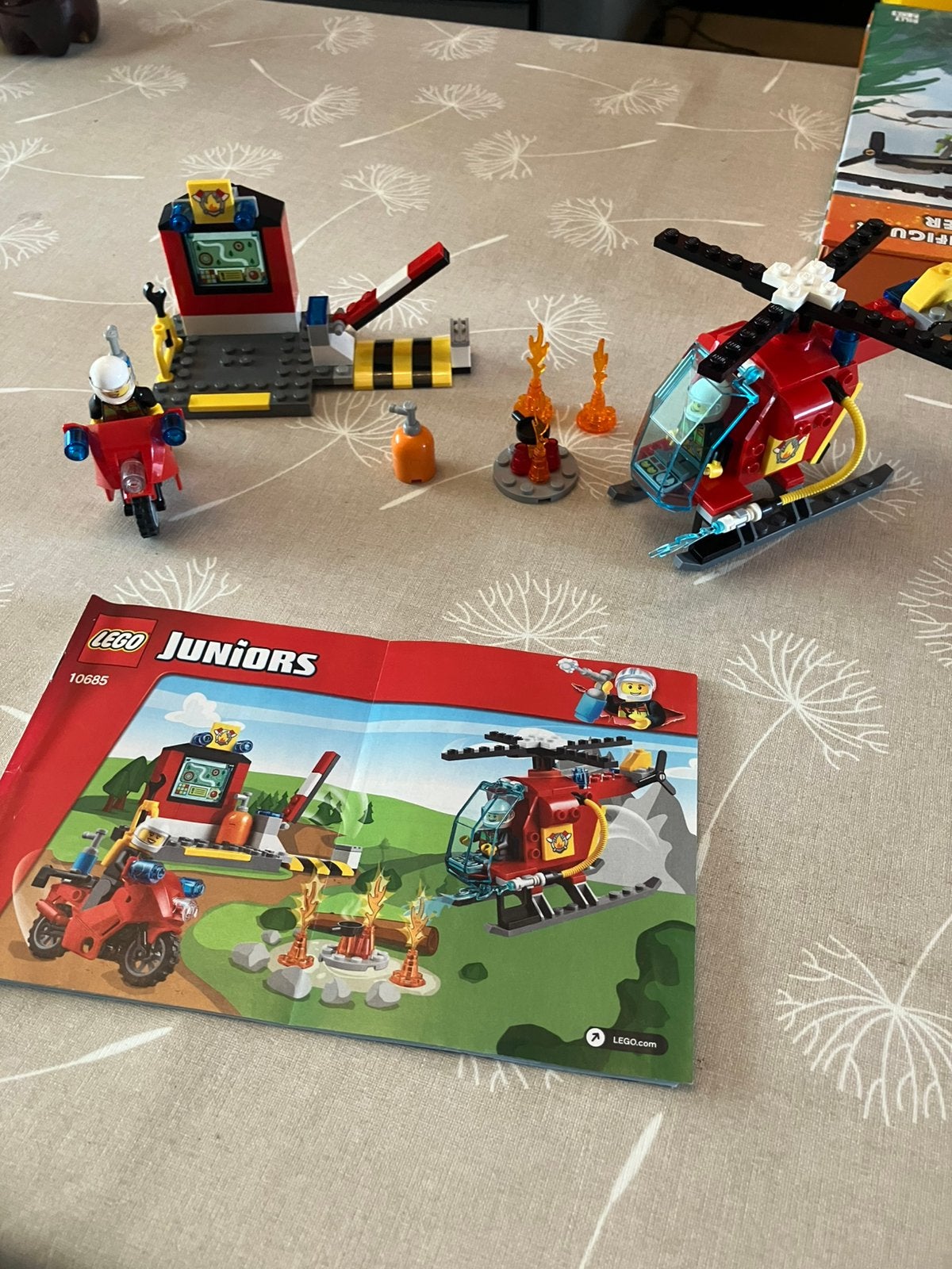 Lego juniors 10685 brandweer koffer, Ophalen, Zo goed als nieuw, Lego