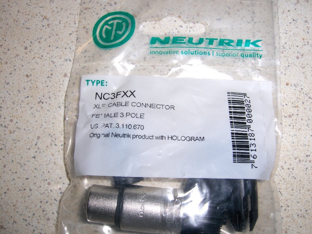 Neutrik 3 pin XLR, male & female, Audio, Tv en Foto, Audiokabels en Televisiekabels, Ophalen of Verzenden, Nieuw, Overige kabels