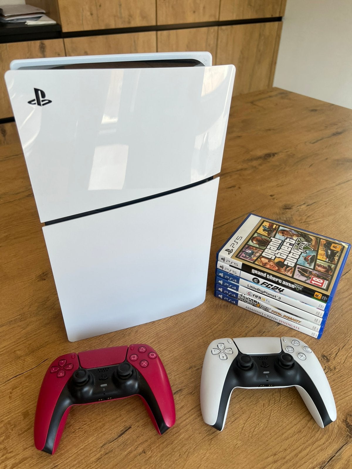 PS5 Slim disc, 2 controllers, 6 games, Games en Spelcomputers, Spelcomputers | Sony PlayStation 5, Nieuw, Playstation 5, Ophalen