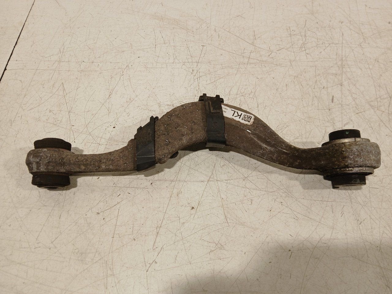 Draagarm links achter BMW 5 serie, BMW, Onderdelen@venauto.nl, Van der Ven Autorecycling B.V., Ettenseweg 76, 4706 PB Roosendaal, The Netherlands