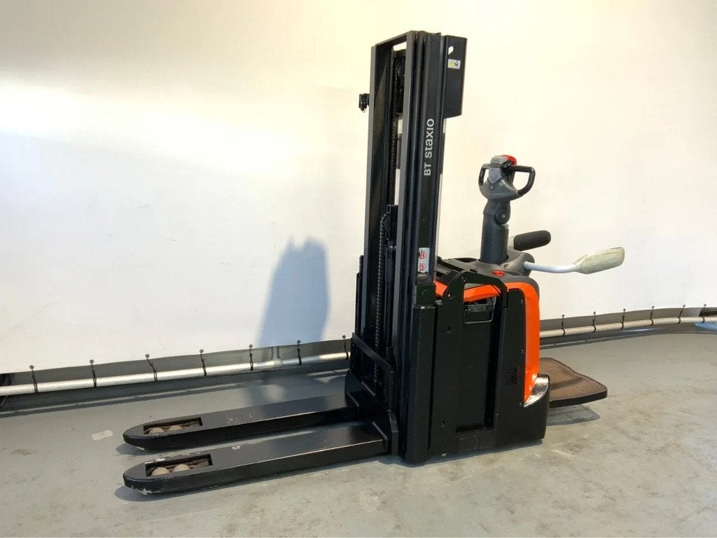 BT SPE 120L (année de construction 2016), 1000 à 2000 kg, Électrique, Empileur, BT