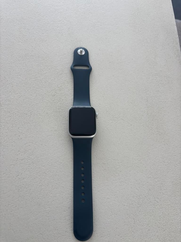 Apple watch SE 2de generatie, Handtassen en Accessoires, Smartwatches, Ophalen, Zo goed als nieuw, Blauw