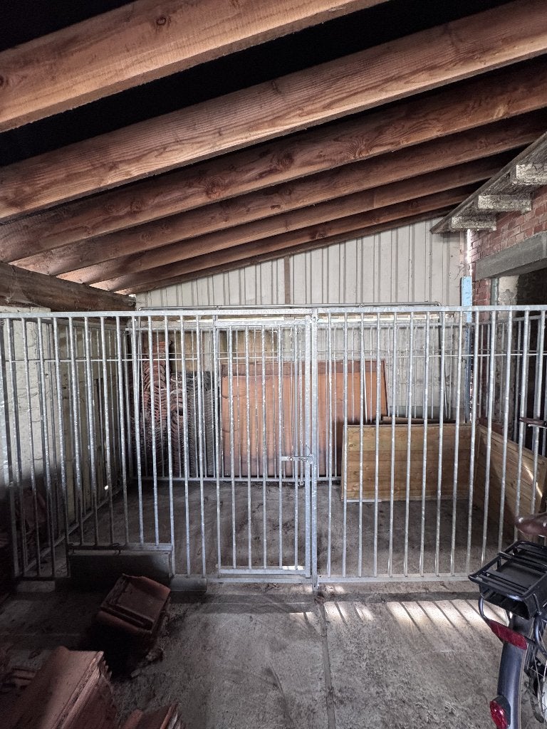 Hondenkennel, Dieren en Toebehoren, Hondenbenches, Ophalen, Gebruikt