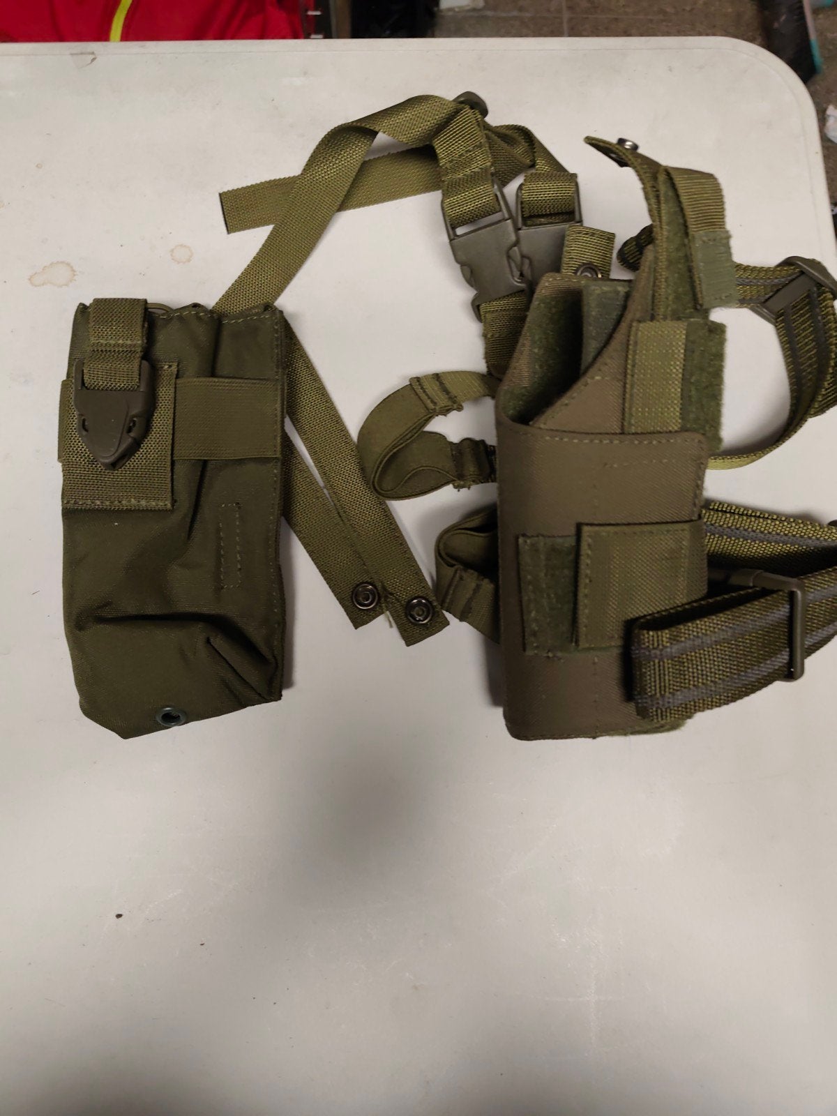 Magazijn en universeel pistool pouch, Sport en Fitness, Ophalen of Verzenden, Zo goed als nieuw