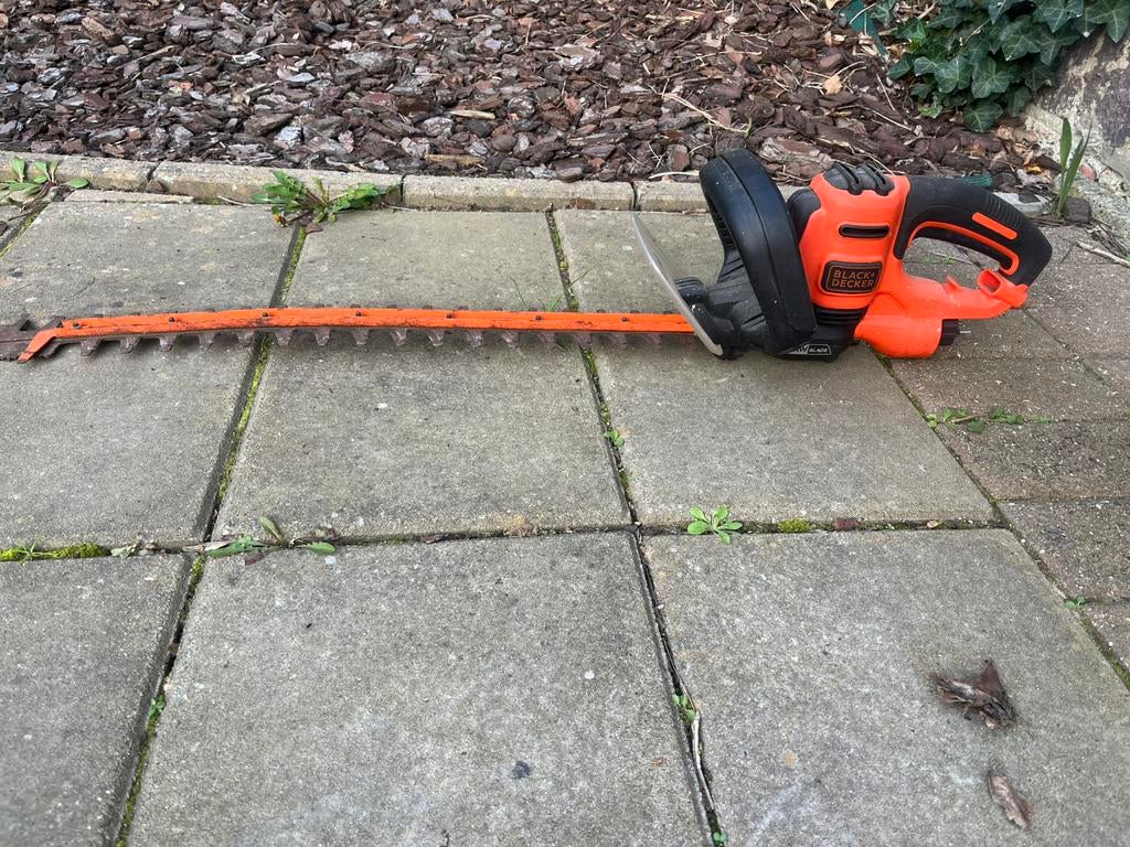 Taille-haie Black & Decker, Enlèvement, Utilisé, Électrique