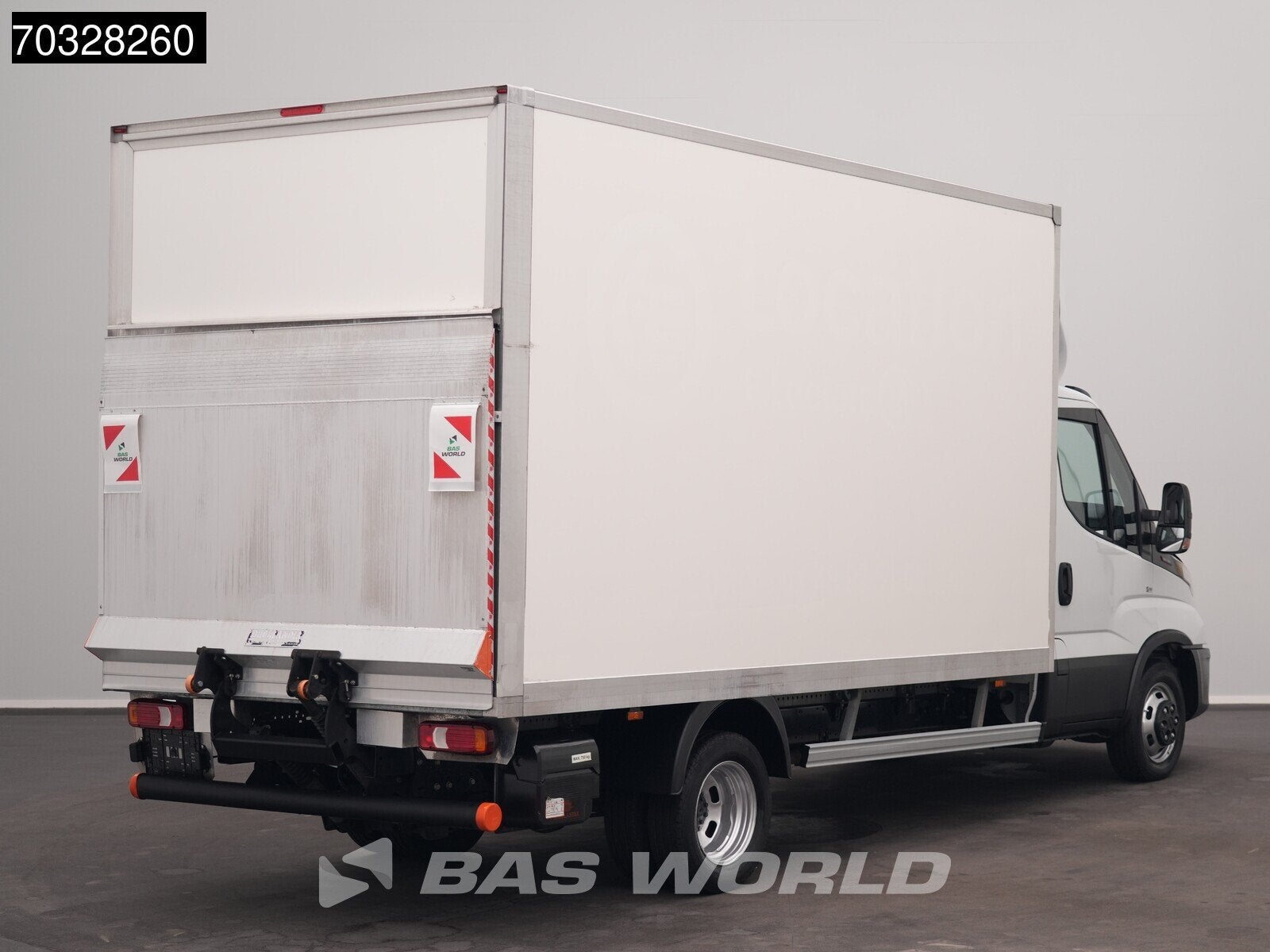 Iveco Daily 35C16 3.0L Laadklep Dubbellucht Bakwagen 160PK M, Stof, Gebruikt, Euro 6, 4 cilinders