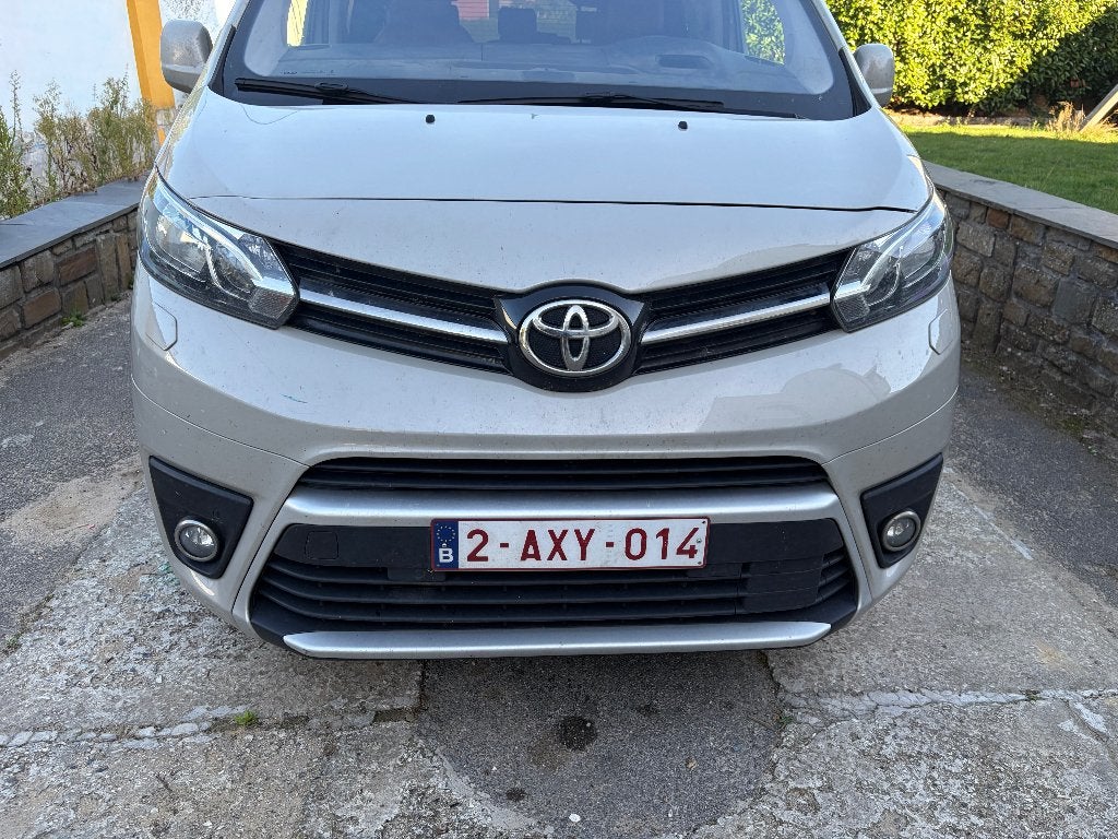 TOYOTA PRO ACE VERSO 2021, Auto's, Monovolume, Euro 6, 4 cilinders, Bruin