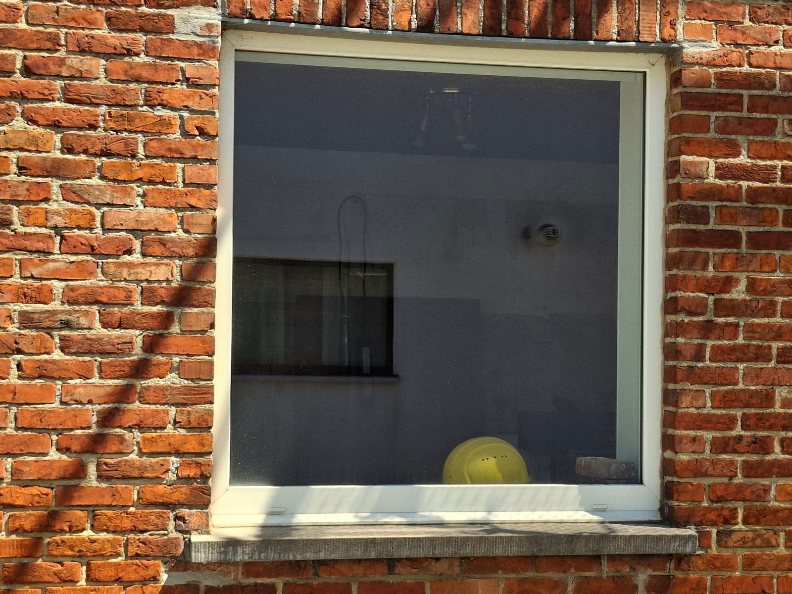 Vast PVC raam met dubbel glas., Enlèvement