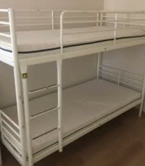Stapelbed metaal wit, Ophalen, Gebruikt, Stapelbed