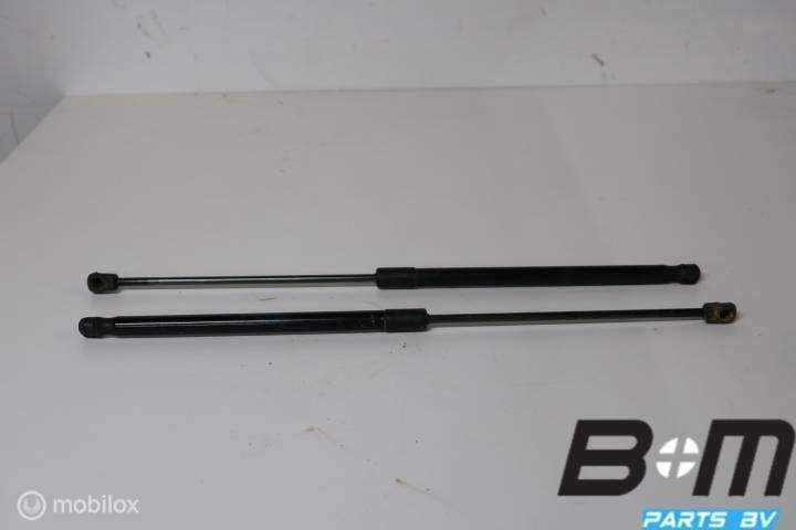 Set gasdrukveren achterklep Skoda Fabia 3 Combi 6V9827550A, Utilisé