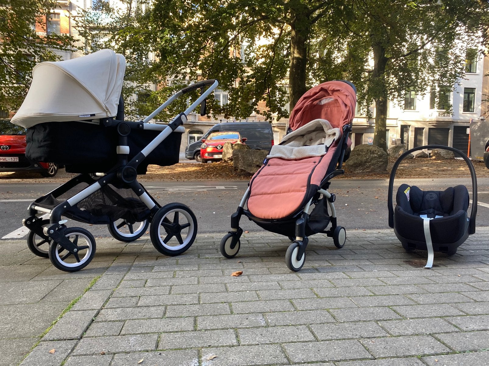 LOT POUSSETTES: Bugaboo Fox 2-en-1 + YOYO + Siège auto Cybex, Enfants & Bébés, Avec siège auto, Bugaboo, Enlèvement, Utilisé