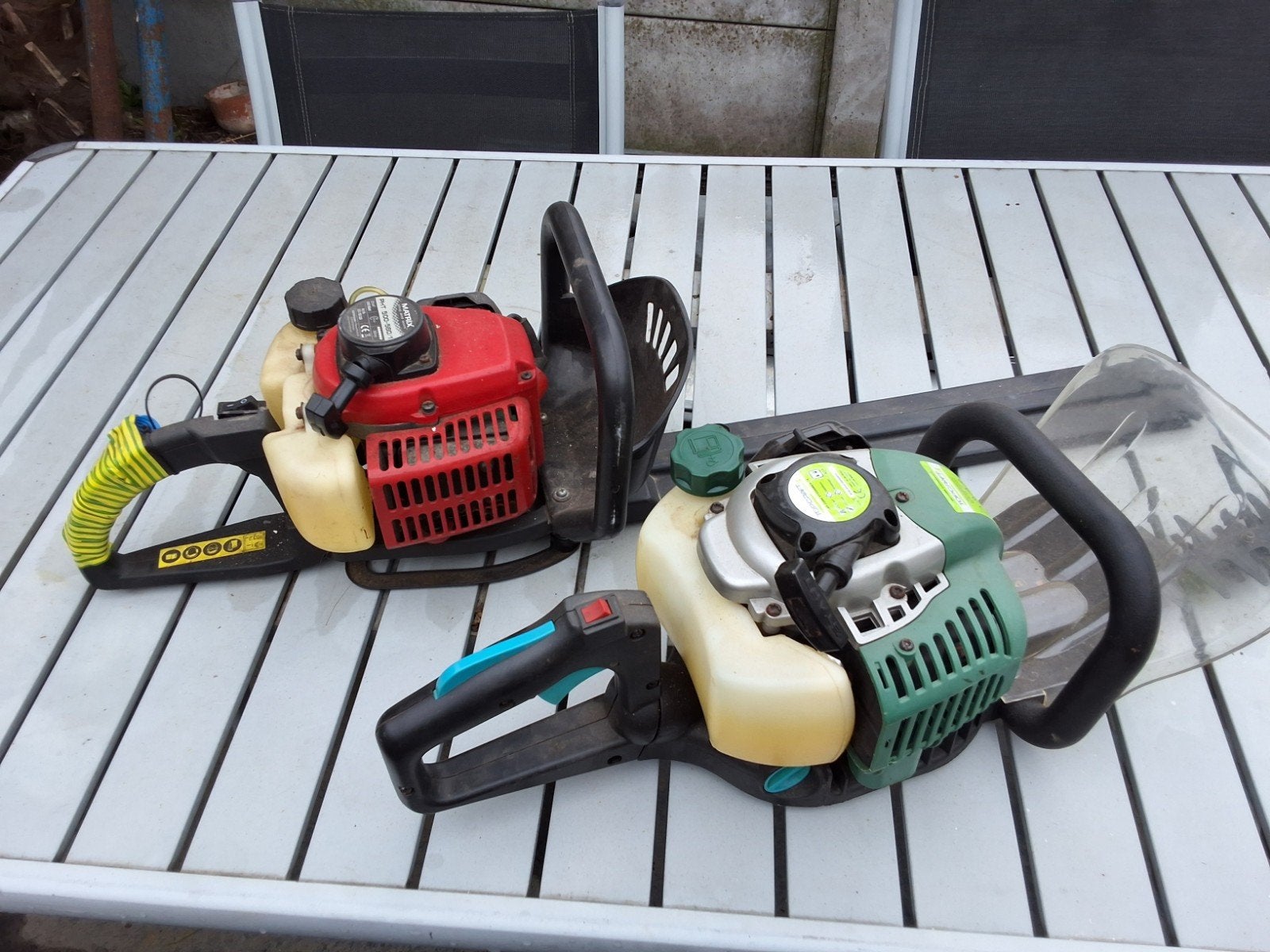 twee haagscharen, Ophalen, Gebruikt, Benzine